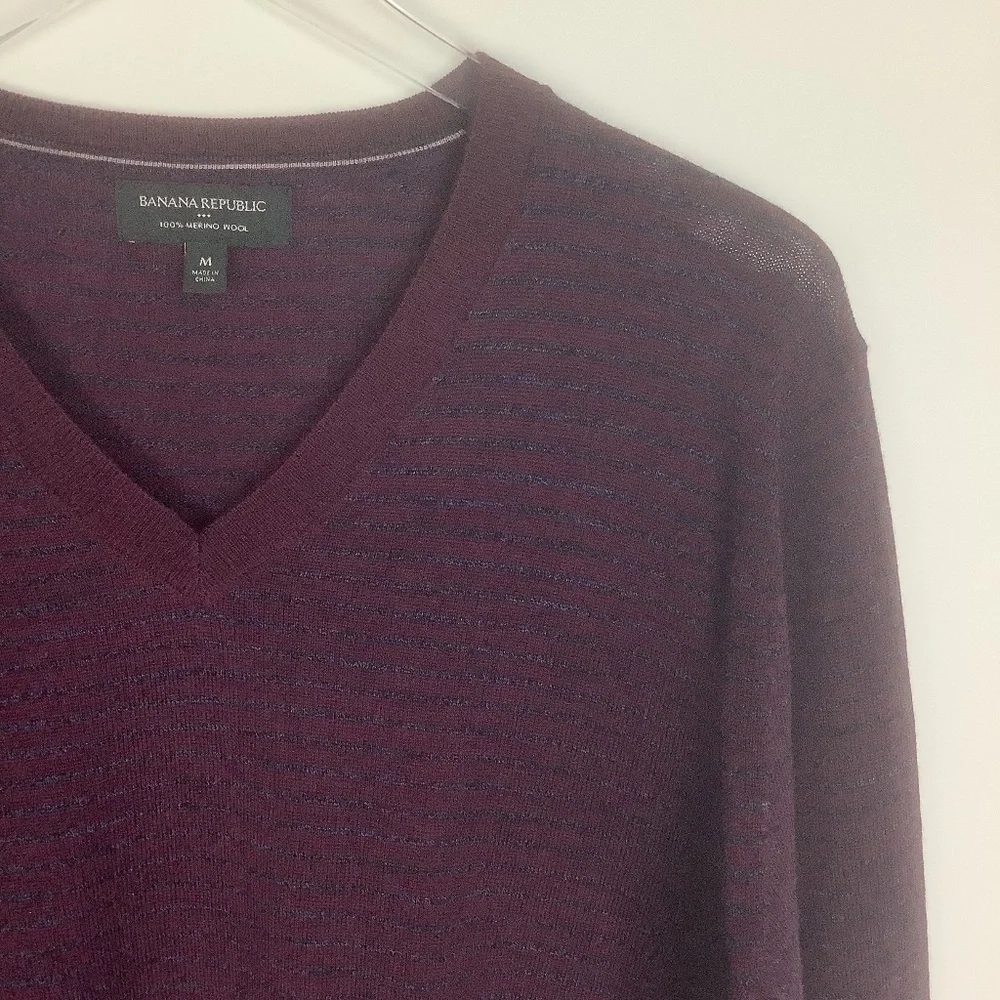 Banana Republic Men's Merino Wool V Neck‎ Sweater M